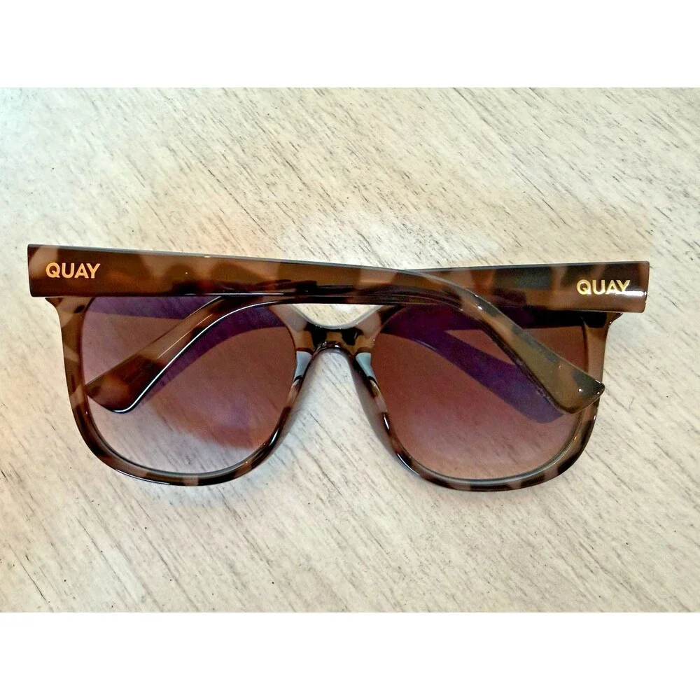 New Quay Australia It's My Way Oversized Cat Eye Sunglasses Tortoise Black Fade